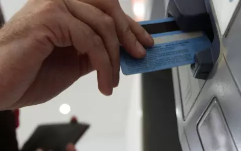 Proyecto de ley para cuentas bancarias sin costo