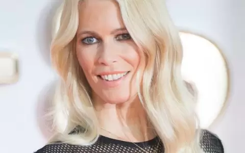 La musa de Lagerfeld, Claudia Schiffer cumpli� 50 a�os