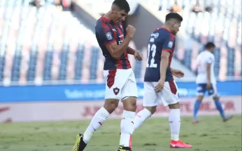 Cerro Porte�o se mantiene en la cima