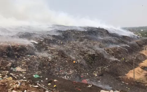Fiscal�a investiga incendio en vertedero de Cateura