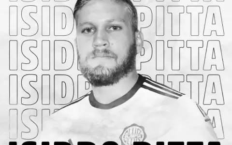 Olimpia presenta a Isidro Pitta