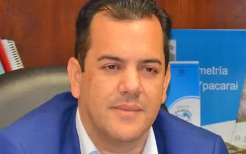 Con votos del FG y algunos liberales, oficialismo salva a Friedmann por ahora