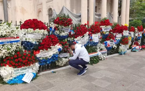 Atletas paraguayos se unen a homenaje en el Pante�n de los H�roes