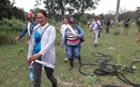 Secuestradores habr�an arrastrado a Denis por el monte
