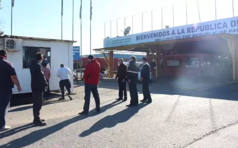 Mazzoleni admite que Argentina �no tiene intenci�n de abrir sus fronteras�