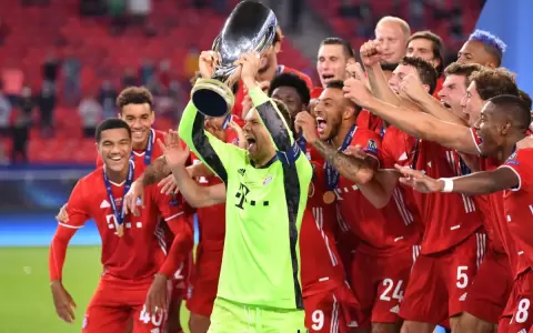 Bayern Munich levant� la Supercopa de Europa