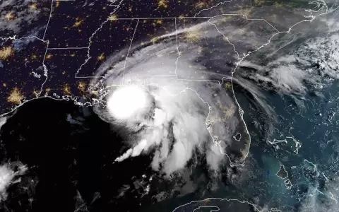 El hurac�n Sally toc� tierra con categor�a 2 en la costa de Alabama