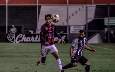 Libertad contiene el grito de campe�n a Cerro Porte�o