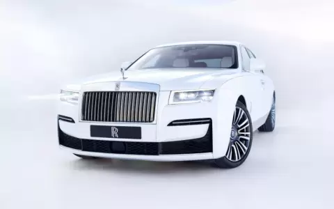 Puro lujo: Nuevo Rolls-Royce Ghost 2021 de motor V12