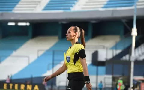 La primera jueza de l�nea en historia de la Copa Libertadores