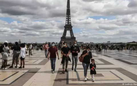 La Torre Eiffel es evacuada por una alerta de bomba