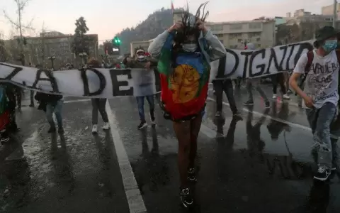 Protestas sociales volvieron a la plaza Italia de Santiago de Chile