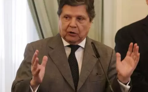 Euclides Acevedo anunci� inminente rescate de Oscar Denis