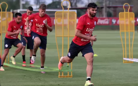 El equipo que prepara Eduardo Berizzo para el debut de la Albirroja