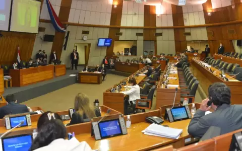 Sugieren declaraci�n de inter�s para inversi�n en aeropuerto de Boquer�n