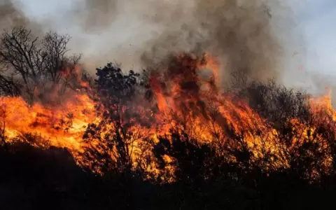 Siguen los masivos incendios en la provincia de C�rdoba