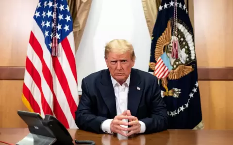 Trump anuncia que abandona el hospital