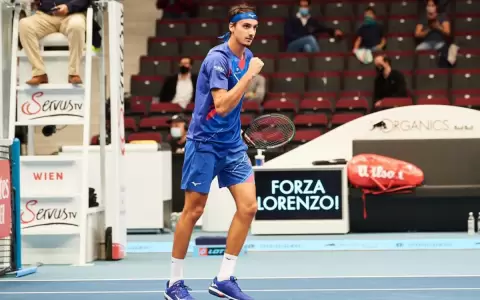Sorpresiva victoria de Lorenzo Sonego ante Novak Djokovic
