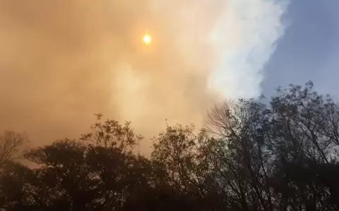 Incendios ti�en el cielo sobre Central