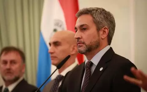 Pedido de nueva deuda de Marito no tiene eco en Congreso