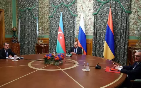 Azerbaiy�n y Armenia incumplen la tregua y contin�an los combates