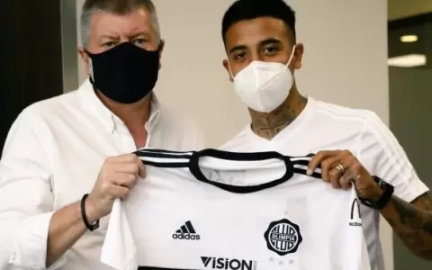 Robert Ergas ya forma parte del plantel de Olimpia