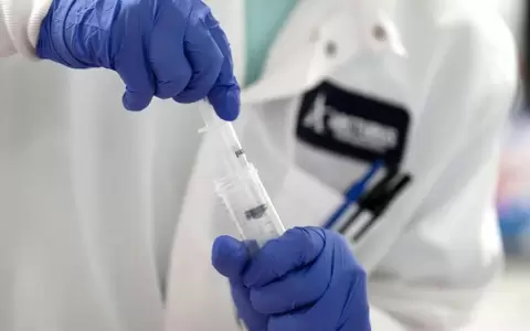 La vacuna de Oxford provoca una fuerte respuesta inmune