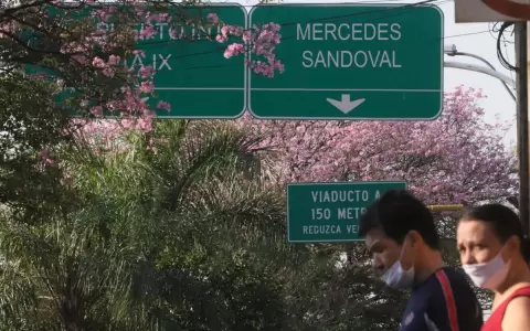 La ciudad como texto: "ejercicios para deshacer omisiones"