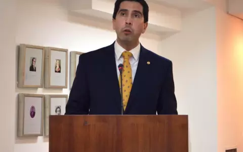 Abdo comenz� a mover sus fichas: Federico Gonz�lez es el nuevo canciller