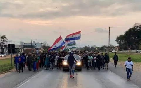 Comunidades Mbya Guaran� se re�nen con el gobierno en Caaguaz�