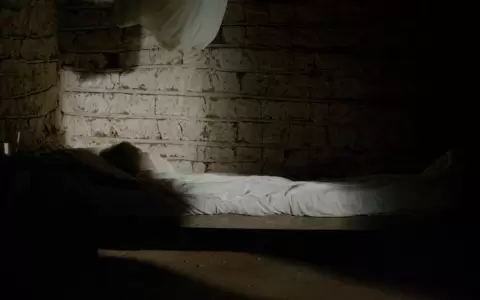�La �ltima tierra�, de Pablo Lamar, o la abdicaci�n de la luz