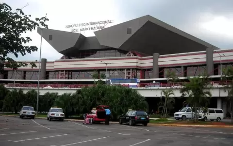 Cuba reabre el aeropuerto internacional de La Habana