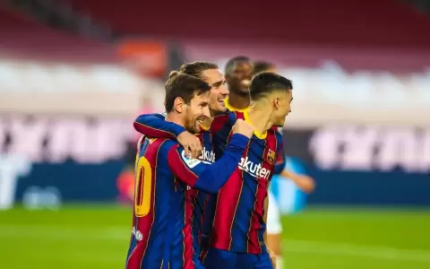 Tony Sanabria convierte en la derrota de Betis ante Barcelona