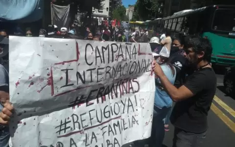 Nuevas protestas frente a consulados en Argentina por ni�as abatidas en Yby Ya�