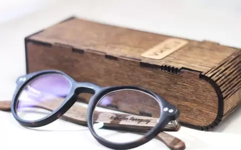 Buena vista para los negocios: anteojos de madera arrasan en Paraguay