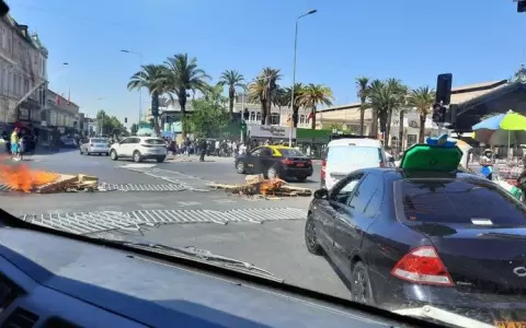 Chile: vuelven las protestas y enfrentamientos en las calles entre encapuchados y Carabineros