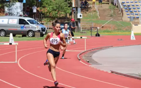 Atletas establecen nuevas marcas en el Torneo Abierto de San Jos�