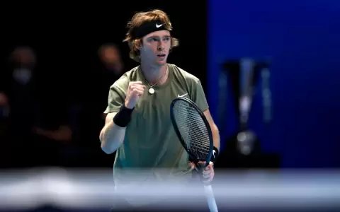 Rublev se despide de Londres con una victoria sobre Thiem