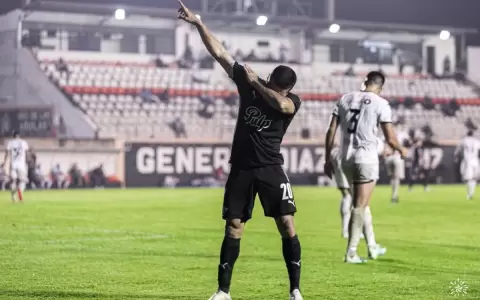 Libertad vence a General D�az en un partido con muchos goles