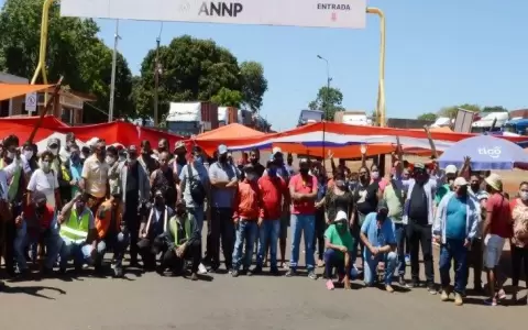 Solicitan cese de bloqueos al ingreso de cemento