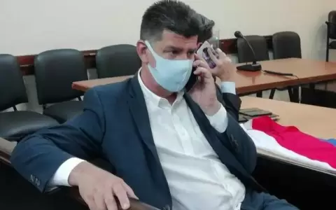 Admiten rumores de golpe partidario en el PLRA contra Efra�n Alegre