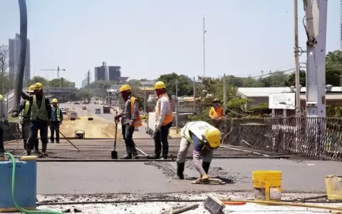 Inician construcci�n de la rotonda de Artigas y Primer Presidente
