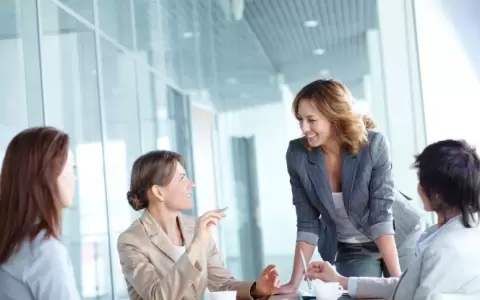 Mujeres al frente en el sector corporativo.