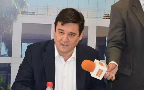 Redes sociales ubican a Salyn Buzarquis como potable candidato a la presidencia del PLRA