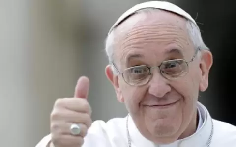 Vaticano investiga supuesto "like" del Papa Francisco a foto de modelo en Instagram