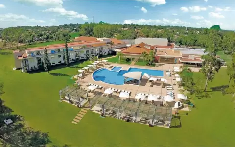 El primer hotel 5 estrellas de Encarnaci�n