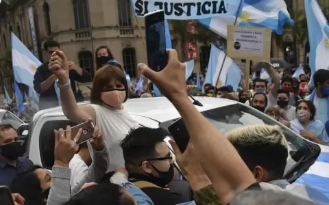 Varias protestas contra el gobierno en Argentina