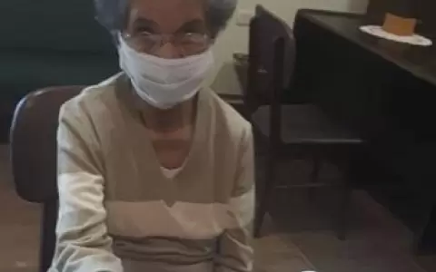 El primer voto de Do�a Fermina a sus  81 a�os de edad