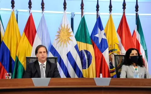 Uruguay quiere m�s libertad para negocios extra Mercosur