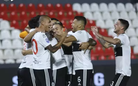 Olimpia elimina a Cerro Porte�o en los penales y avanza a semifinal